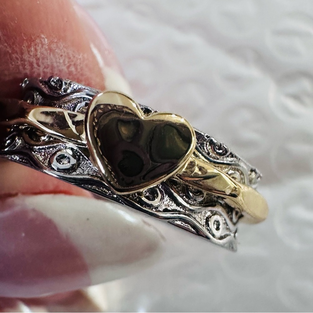 Size 9 Silver Filigree Ring with Gold Heart Band Thumb Ring